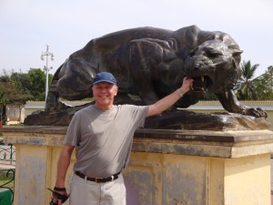 Toby takes on a tiger, Mysore Palace